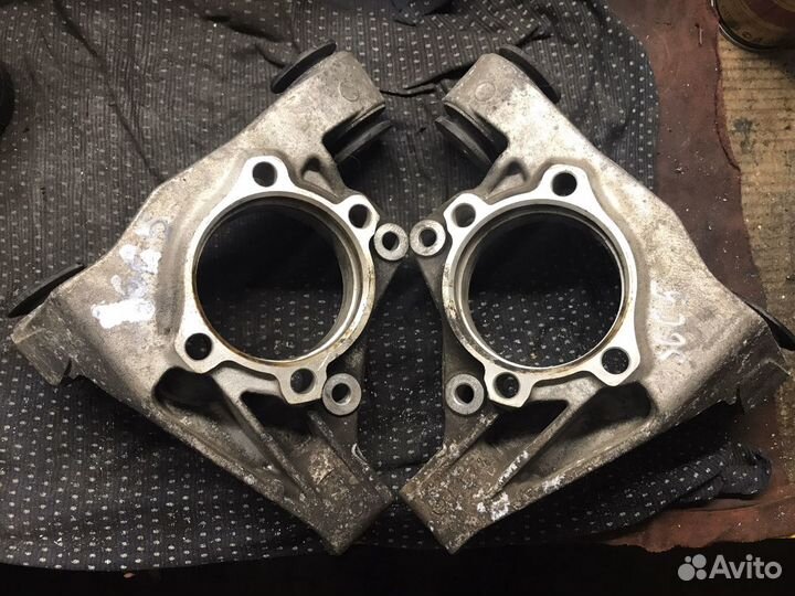 S6 C5 кулак задний (левый и правый)