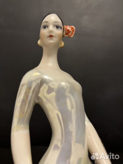 Статуэтка Кармен