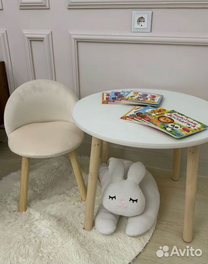 Детский стол и стул