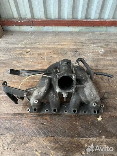 Впускной коллектор Opel Omega B 1994-1999