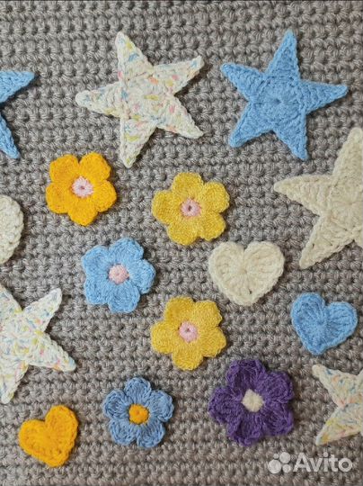Вязаные цветы, звёзды, сердечки для декора одежды