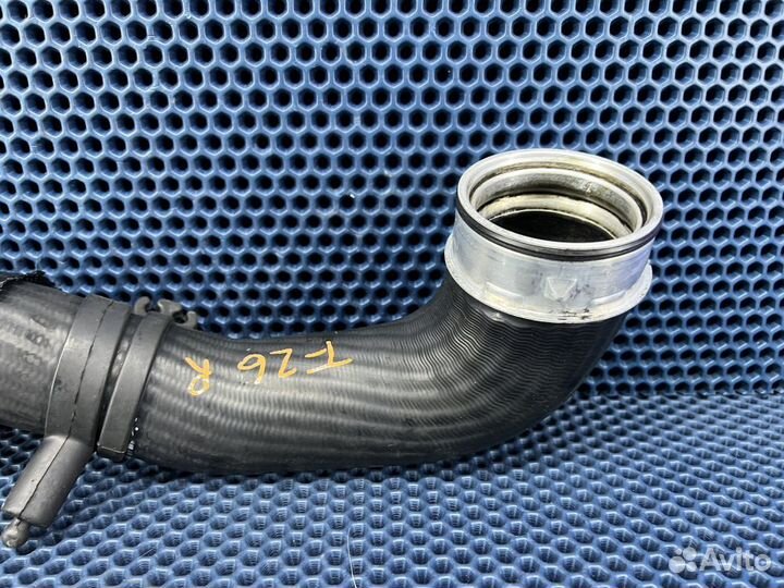 Патрубок интеркулера VW Touareg GP