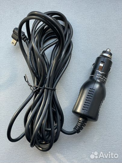 Автомобильная зарядка для видеорегистратора