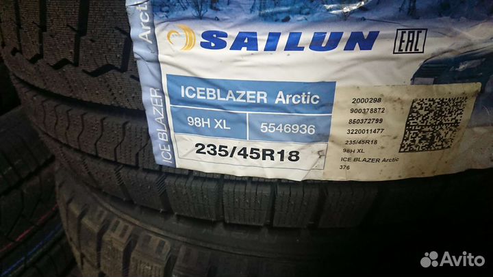 Sailun Ice Blazer Arctic 235/45 R18 94H