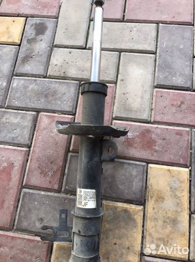 Стойка амортизатора