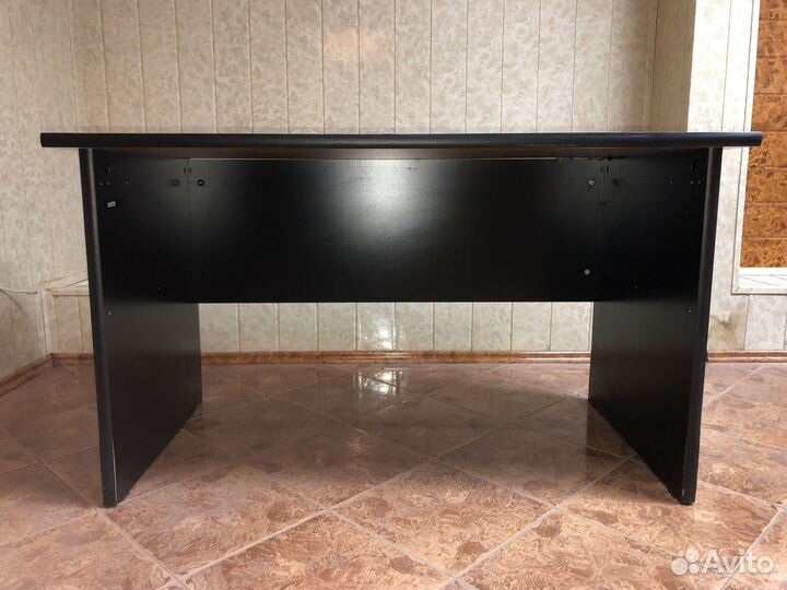 Стол офисный