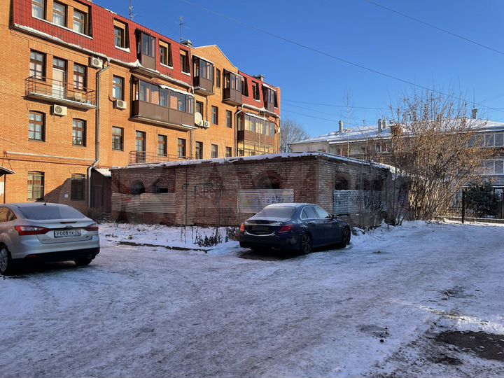 Здание в центре