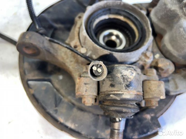 Ступица передняя левая Ssangyong Rexton D27DTP