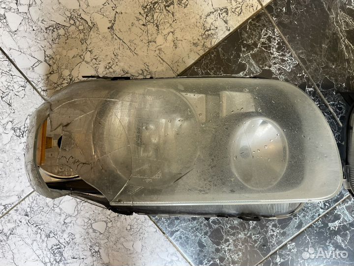 Фары ford maverick 2005г