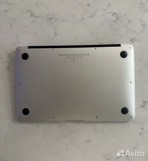 Apple MacBook Air 13 А1370