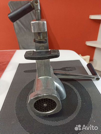 Мясорубка ручная