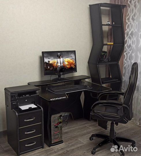 Компьютерный стол игровой