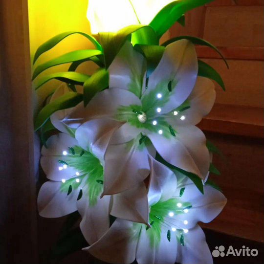 Светильник Лилия