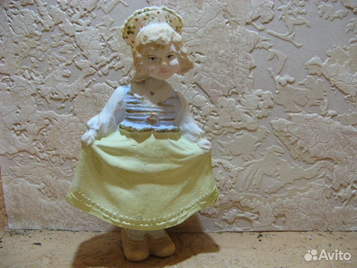Винтажная кукла-болванчик