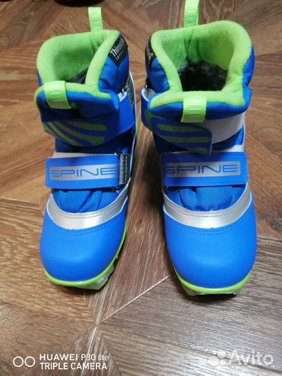 Лыжные ботинки детские 36 размер