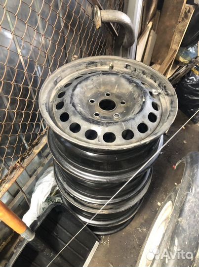 Диски штампованные r16 5/112 vag
