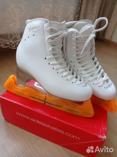 Фигурные коньки Edea 240