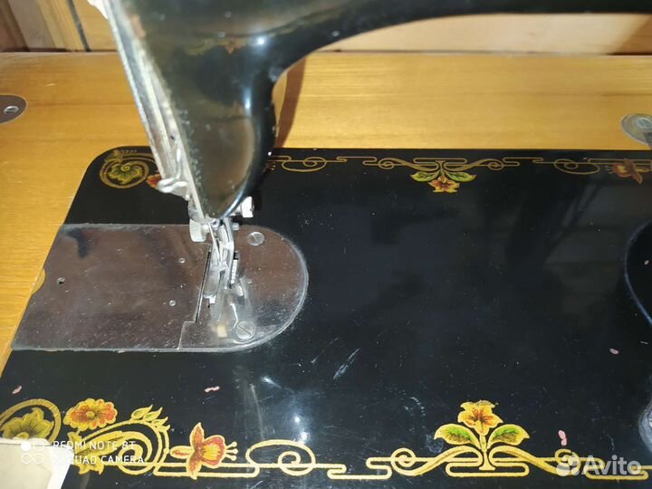 Швейная машина подольскМ2 ножная с электроприводом