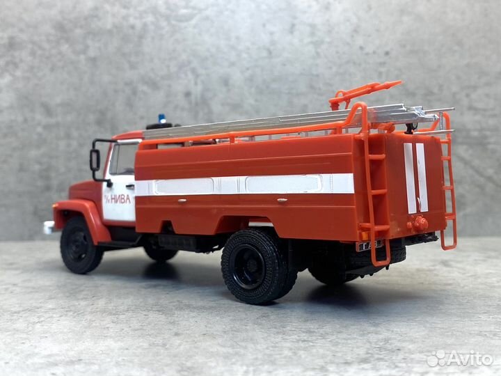 Коллекционная модель газ-3307-226 ац-30 DeA 1:43