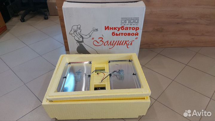 Автоматический инкубатор Золушка-2020, 98 яиц