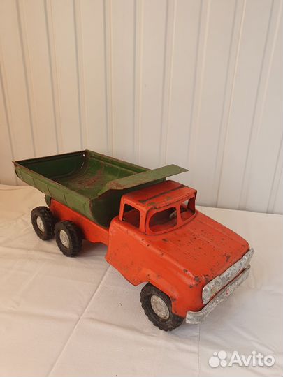 Игрушка грузовик самосвал 