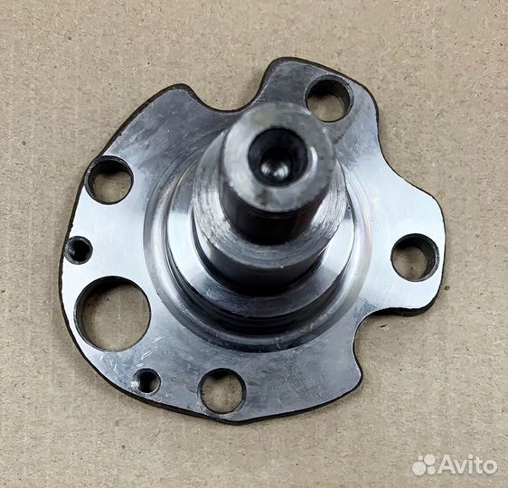 Ступица колеса задняя (цапфа) Golf IV