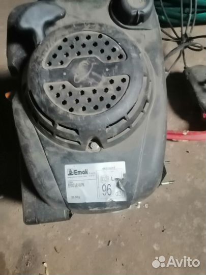 Двигатель на газонокосилку