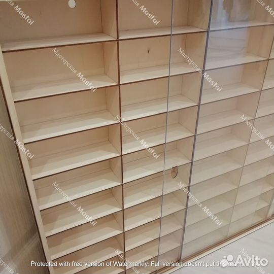 Полка, парковка, гараж для машинок 1:43