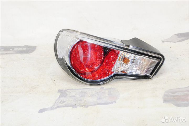 Фонарь задний левый Toyota Gt86