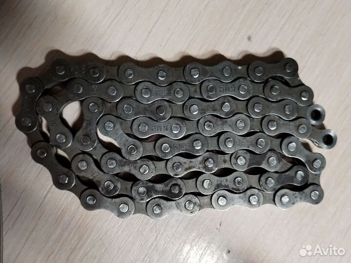 Цепь KMC для BMX