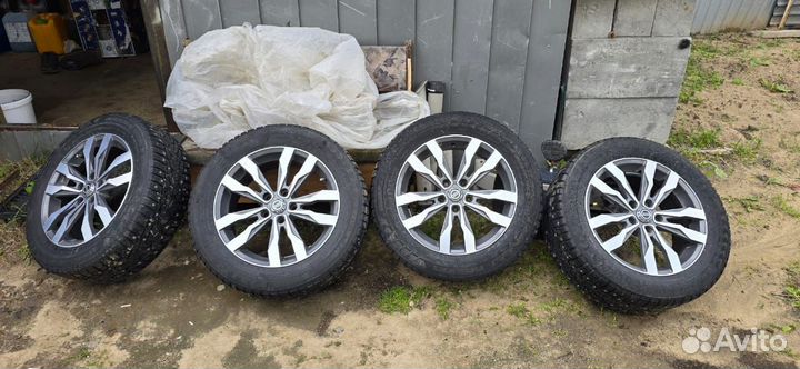 Nokian Tyres Hakkapeliitta 7 SUV 215/60 R17