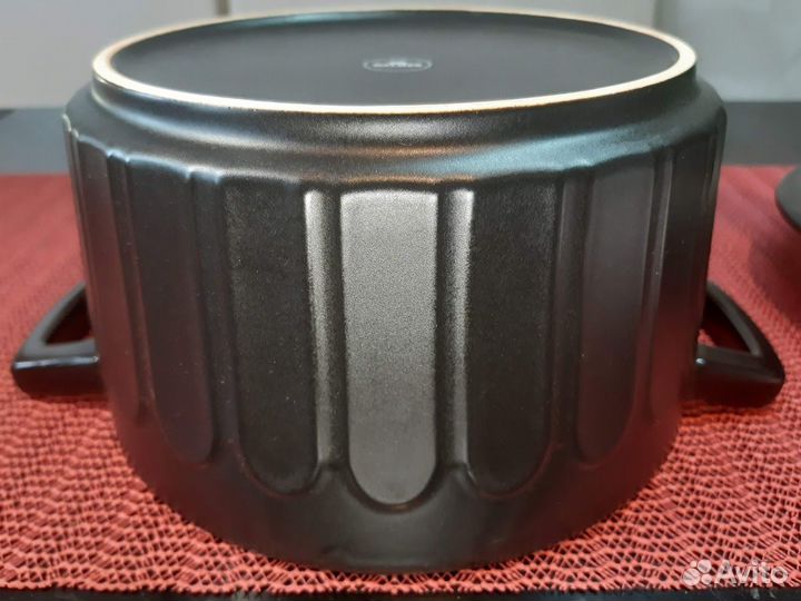 Кастрюли жаропрочные 1,9 л