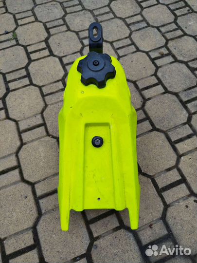 Бензобак suzuki rmz 450 2006