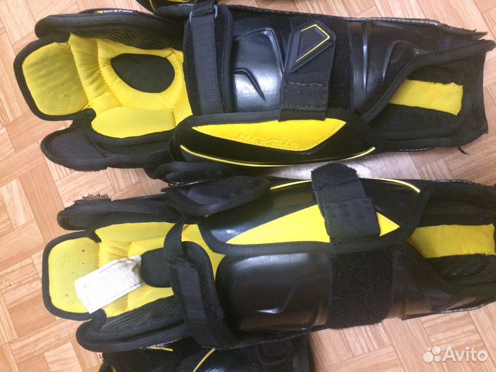 Хоккейные наколенники 14 Easton StL. RS