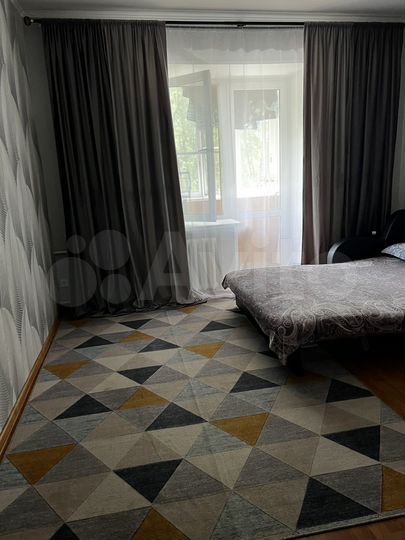 2-к. квартира, 58 м², 4/4 эт.