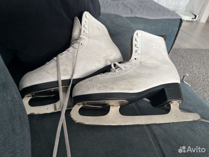 Коньки фигурные