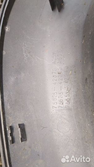 Молдинг крыла Toyota RAV 4, 2003