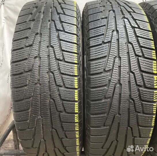 Nokian Tyres Hakkapeliitta R 215/65 R16 98M