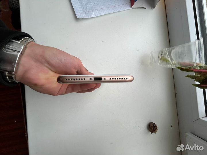 iPhone 8 Plus, 64 ГБ