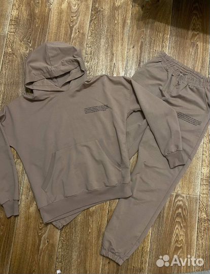 Спортивный костюм