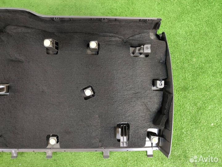 Обшивка крышки багажника Mercedes-Benz Gle-Class