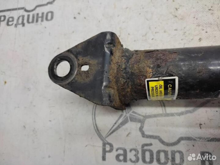 Стойки задние w251 R-class 272.967 03.2007