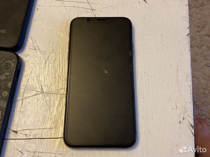 Телефон iPhone X