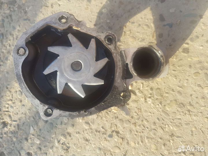 Помпа Mitsubishi Galant/Space Wagon/Chariot