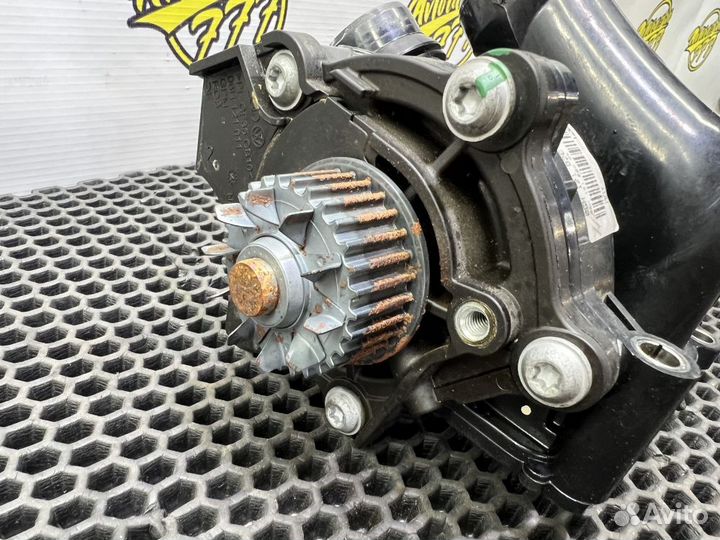 Помпа в сборе Audi A4 B8 A5 Q5 Tiguan Passat