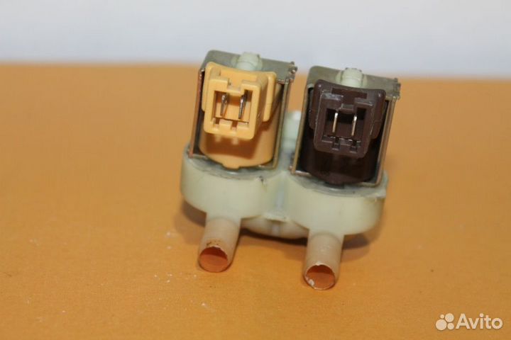 Клапан подачи воды Bosch 00265772 бу. 3915