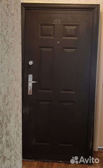 Дверь входная металлическая бу