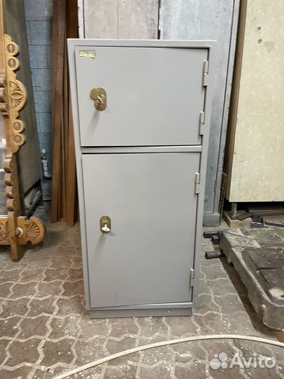 Сейф новый