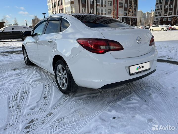 Opel Astra 1.6 МТ, 2013, 125 000 км