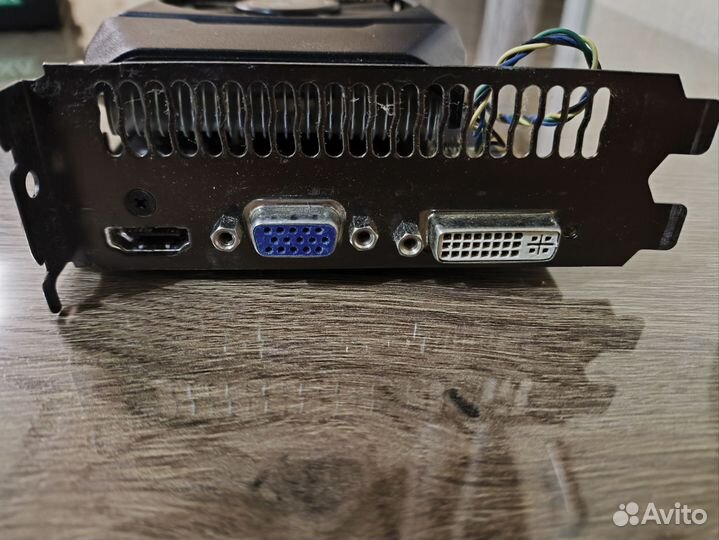 Видеокарта GTX 550Ti 1GB